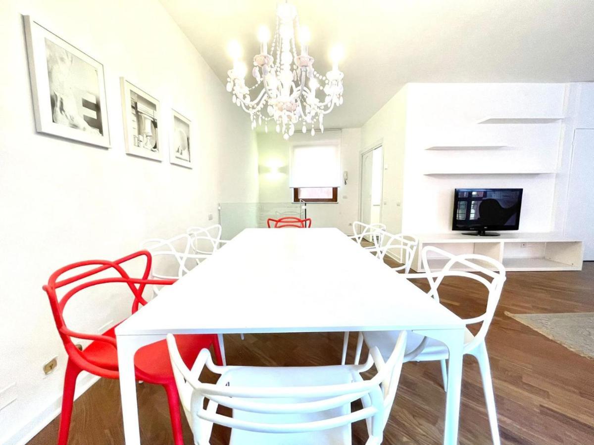 Domus Verona - Ampia Moderna Casa Su 2 Piani Nel Cuore Di Верона Экстерьер фото