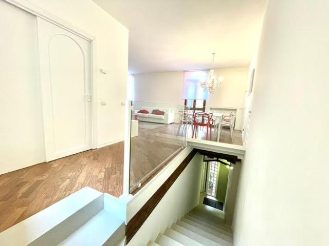 Domus Verona - Ampia Moderna Casa Su 2 Piani Nel Cuore Di Верона Экстерьер фото