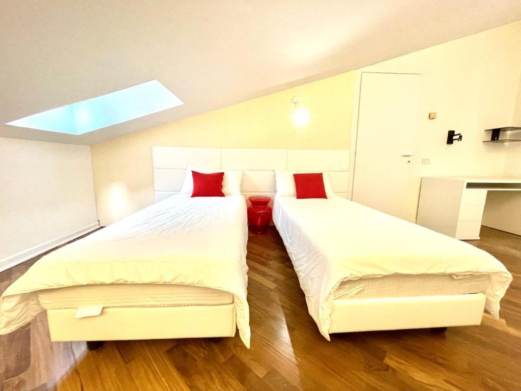 Domus Verona - Ampia Moderna Casa Su 2 Piani Nel Cuore Di Верона Экстерьер фото